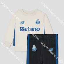 Carregar imagem no visualizador da galeria, FATO TREINO BRANCO CRIANÇA FC PORTO 25/26 - 1-2 Anos - Fato de Treino
