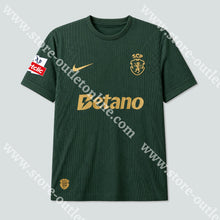 Carregar imagem no visualizador da galeria, NOVA CAMISOLA EDIÇÃO ESPECIAL 120 ANOS SPORTING CP 26/27 - Camisola Futebol
