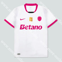 Carregar imagem no visualizador da galeria, NOVA CAMISOLA EDIÇÃO ESPECIAL ROSA SPORTING CP 25/26 Camisola Futebol
