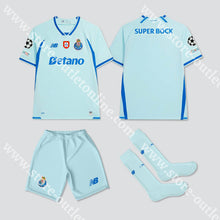 Carregar imagem no visualizador da galeria, NOVO KIT CRIANÇA 3º EQUIPAMENTO FC PORTO 26/27 - Camisola Futebol
