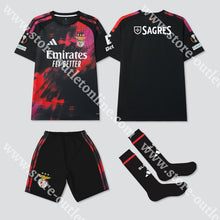 Carregar imagem no visualizador da galeria, NOVO KIT CRIANÇA 3º EQUIPAMENTO SL BENFICA 26/27 - Camisola Futebol

