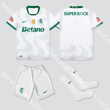 Carregar imagem no visualizador da galeria, NOVO KIT CRIANÇA ALTERNATIVO BRANCO SPORTING CP 25/26 Camisola Futebol

