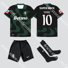Carregar imagem no visualizador da galeria, NOVO KIT CRIANÇA ALTERNATIVO PRETO SPORTING CP 25/26 Camisola Futebol

