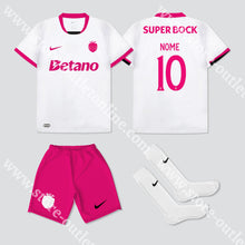 Carregar imagem no visualizador da galeria, NOVO KIT CRIANÇA EDIÇÃO ESPECIAL SPORTING CP 25/26 Camisola Futebol
