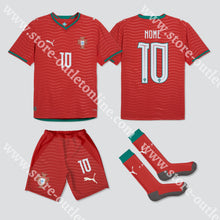 Carregar imagem no visualizador da galeria, NOVO KIT CRIANÇA PRINCIPAL PORTUGAL MUNDIAL 2026 - Camisola Futebol

