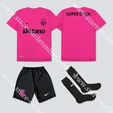 Carregar imagem no visualizador da galeria, Novo Kit Criança Rosa Sporting Cp 24/25 1-2 Anos Camisola Futebol
