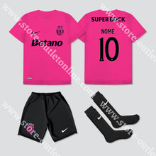 Carregar imagem no visualizador da galeria, Novo Kit Criança Rosa Sporting Cp 24/25 Camisola Futebol
