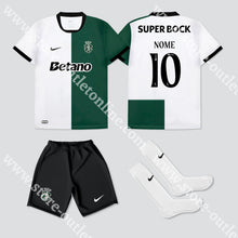 Carregar imagem no visualizador da galeria, NOVO KIT CRIANÇA STROMP SPORTING CP 25/26 Camisola Futebol
